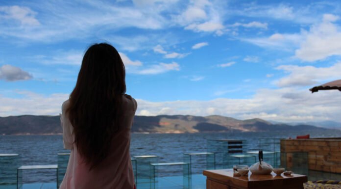 Why the Pajama Top Should Be Your Summer Uniform